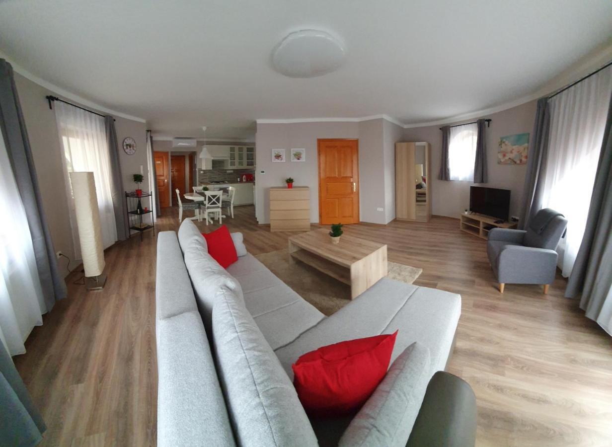 Pannonia Apartman Эстергом Экстерьер фото