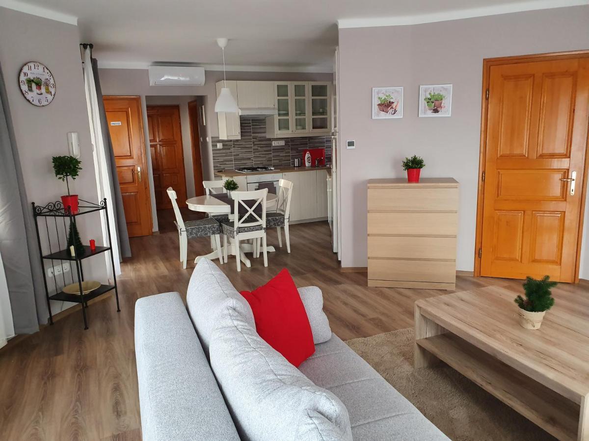 Pannonia Apartman Эстергом Экстерьер фото