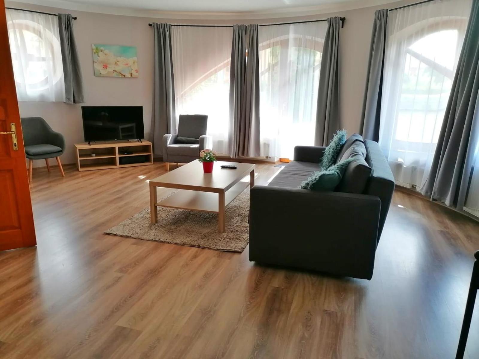 Pannonia Apartman Эстергом Экстерьер фото