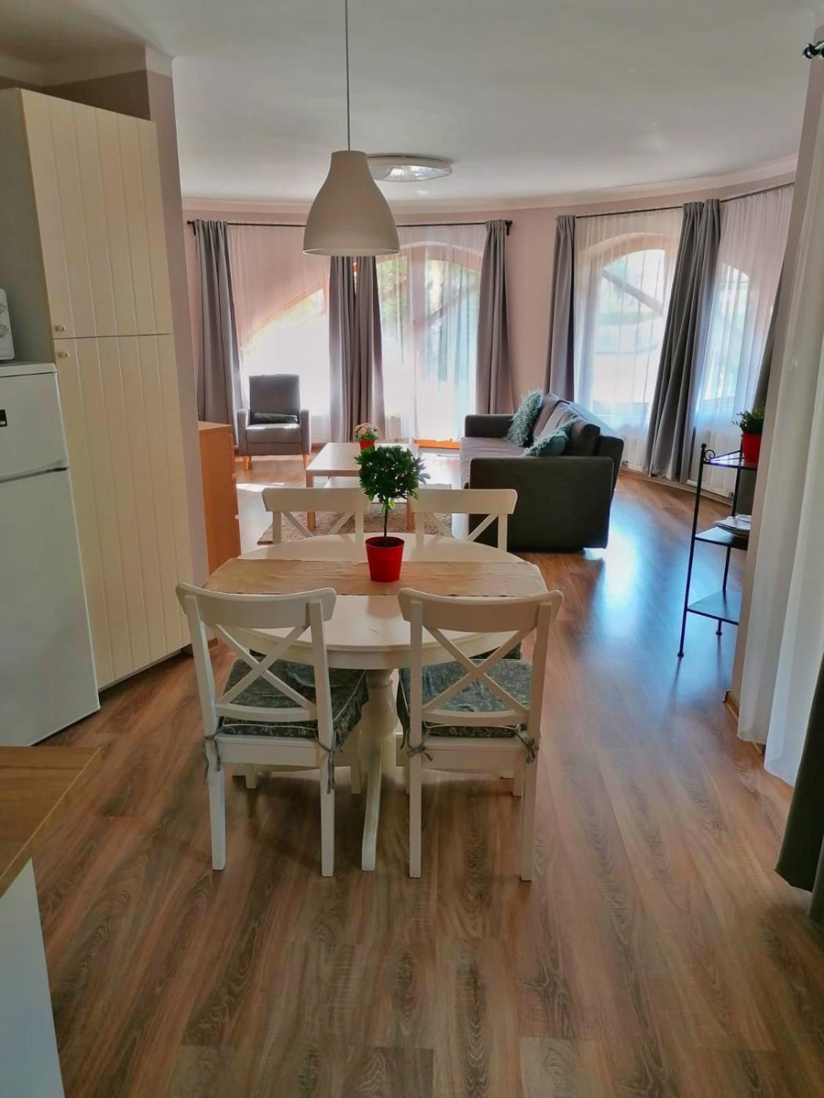 Pannonia Apartman Эстергом Экстерьер фото