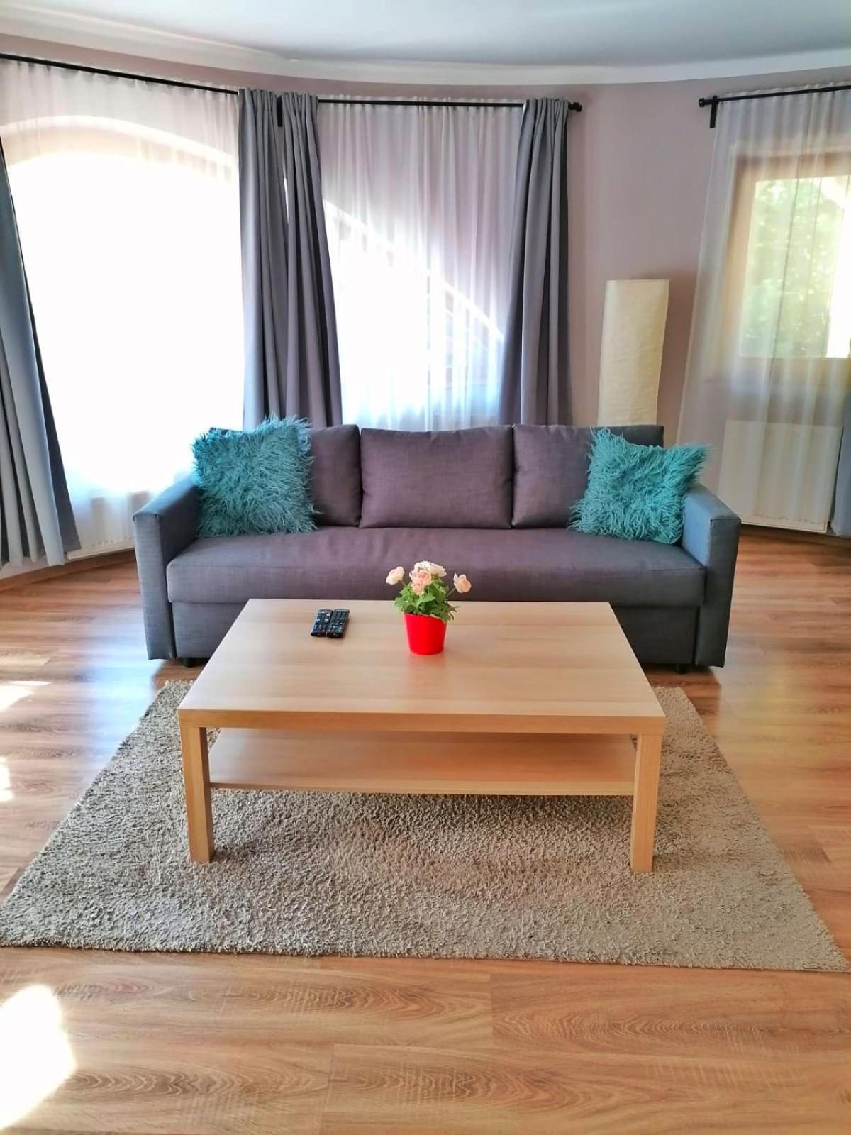Pannonia Apartman Эстергом Экстерьер фото